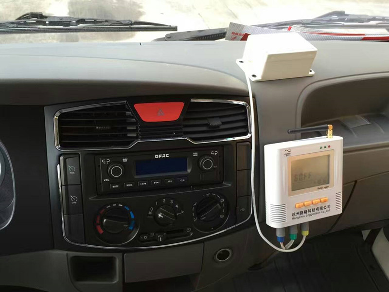 東風(fēng)國五4米2冷藏車