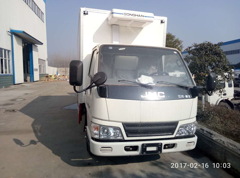江鈴國五4米2肉鉤冷藏車