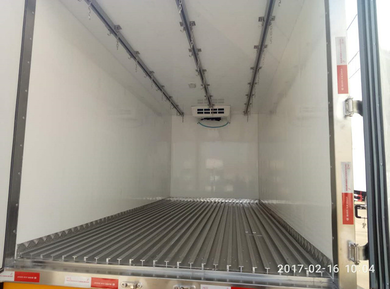 江鈴國五4米2肉鉤冷藏車