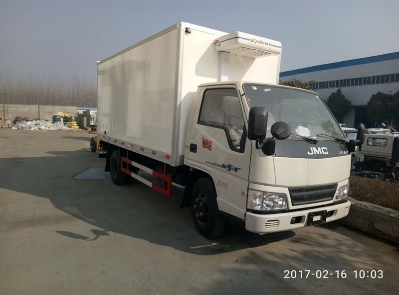 江鈴國五4米2肉鉤冷藏車 (2).jpg