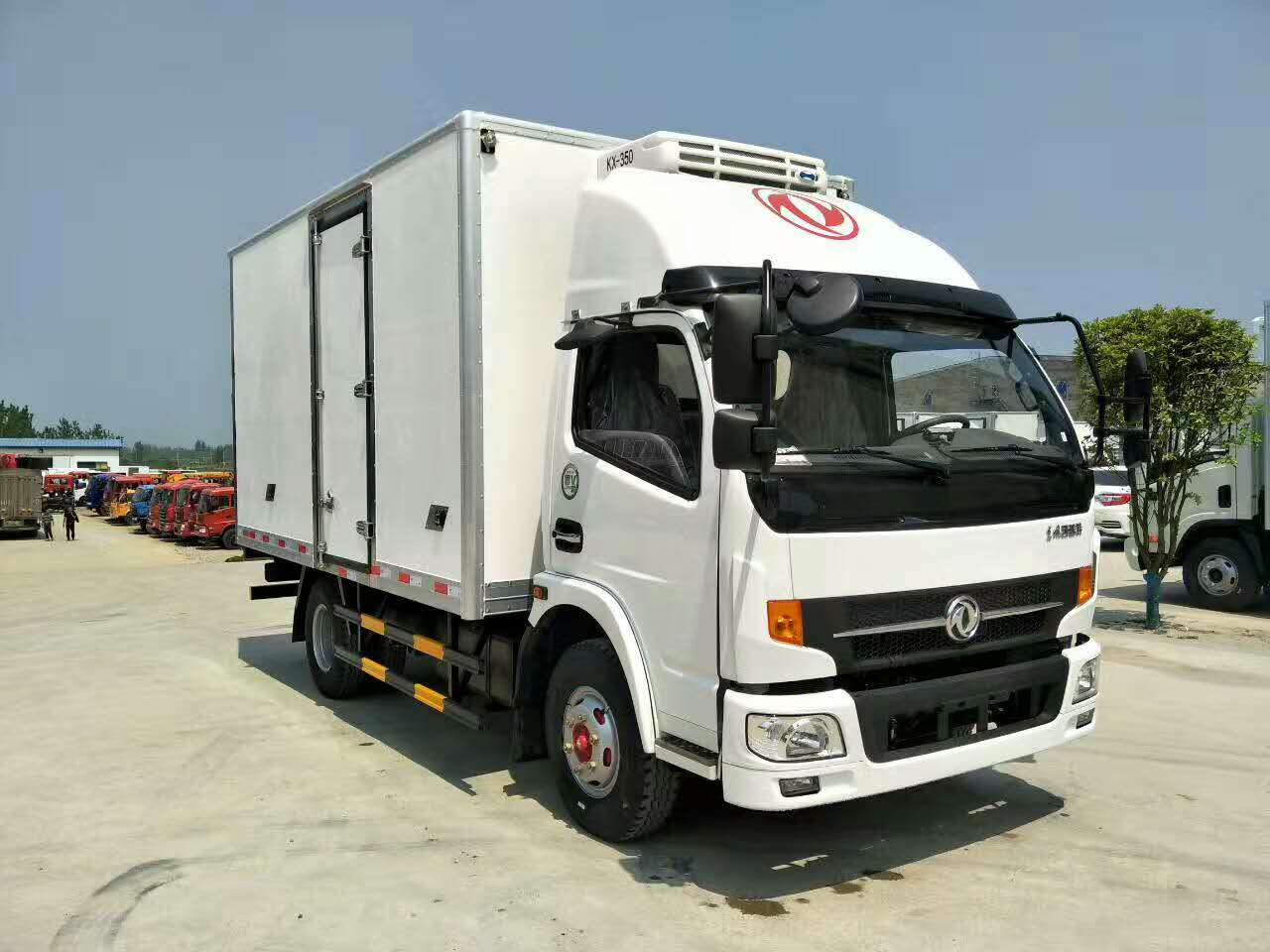 東風(fēng)凱普特國五4米2冷藏車