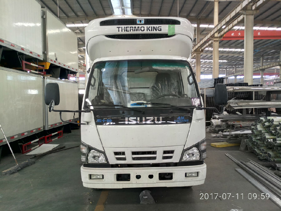 五十鈴國(guó)五4米2冷藏車 (1).jpg