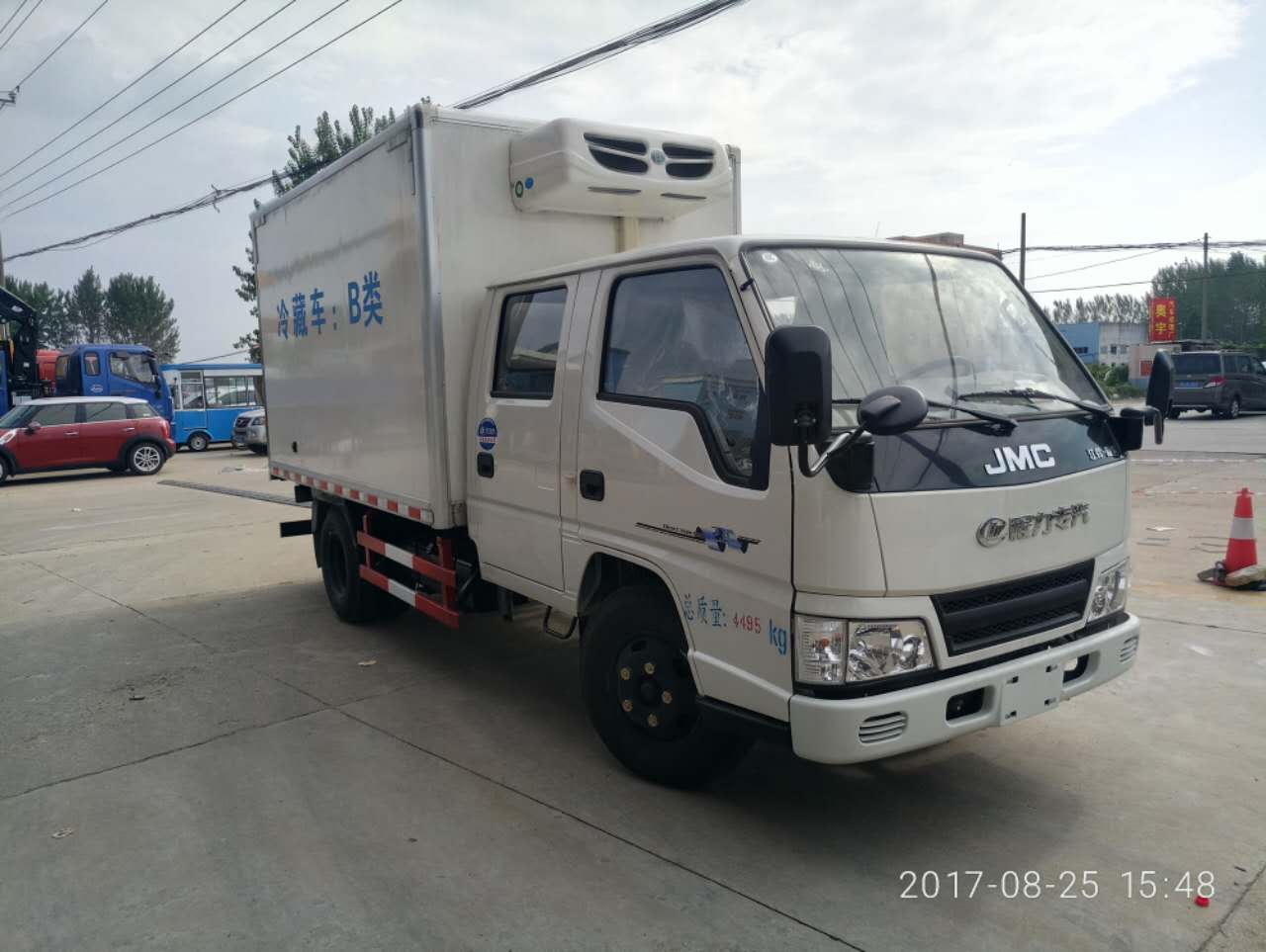 江鈴雙排冷藏車 (6).jpg