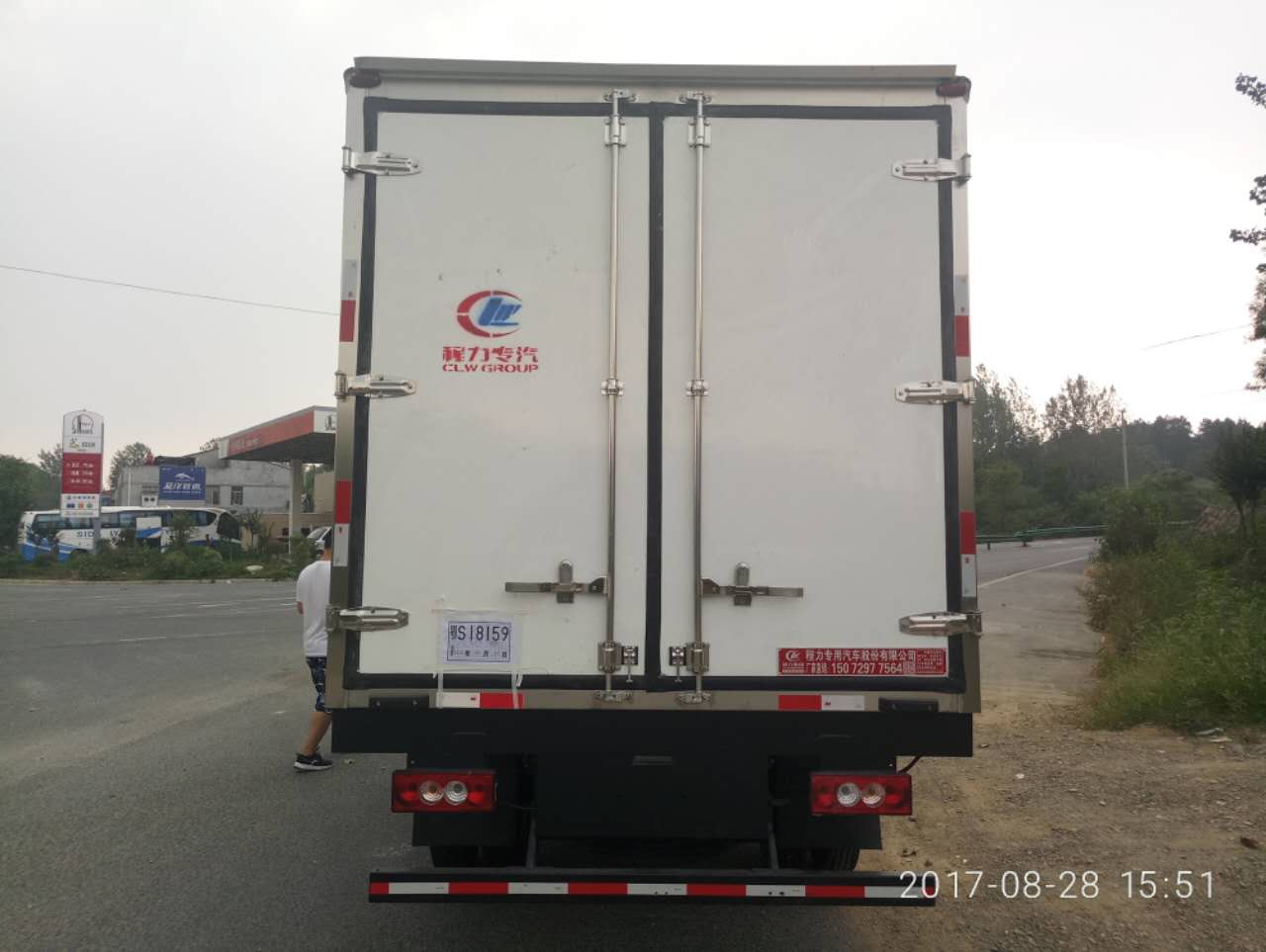 歐馬可國(guó)五4米2冷藏車 (8).jpg