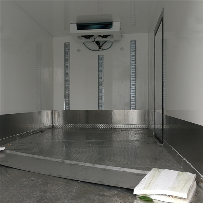 江鈴順達(dá)寬體4米2冷藏車 (9).jpg