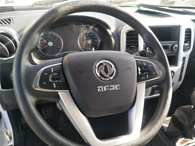 東風(fēng)國六3米5冷藏車 (4).jpg