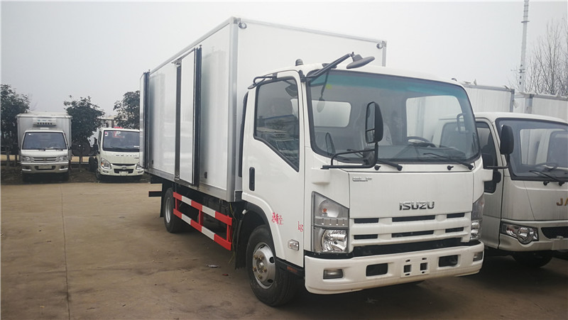 五十鈴5米2肉鉤冷藏車 (2).jpg