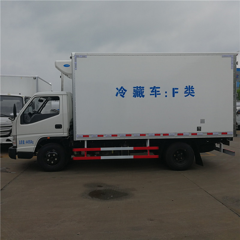 江鈴順達(dá)寬體4米2冷藏車(chē) (6).jpg