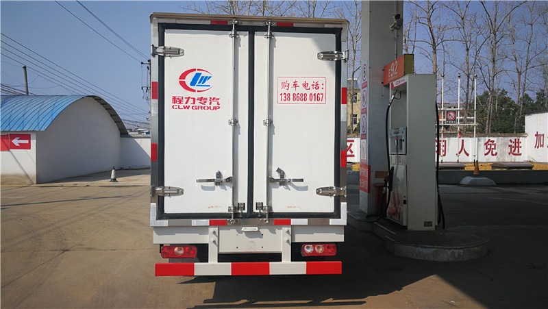 躍進(jìn)國六3米3冷藏車 (7).jpg
