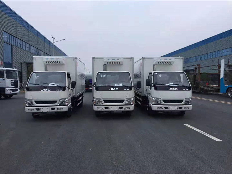 江鈴4米2醫(yī)療廢物轉(zhuǎn)運(yùn)車(chē)