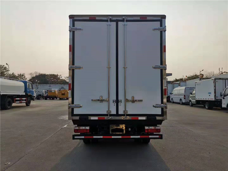 東風(fēng)國六4米2冷藏 (7).jpg