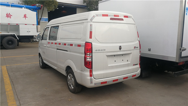 金杯X30國(guó)六面包冷藏車(chē) (3).jpg