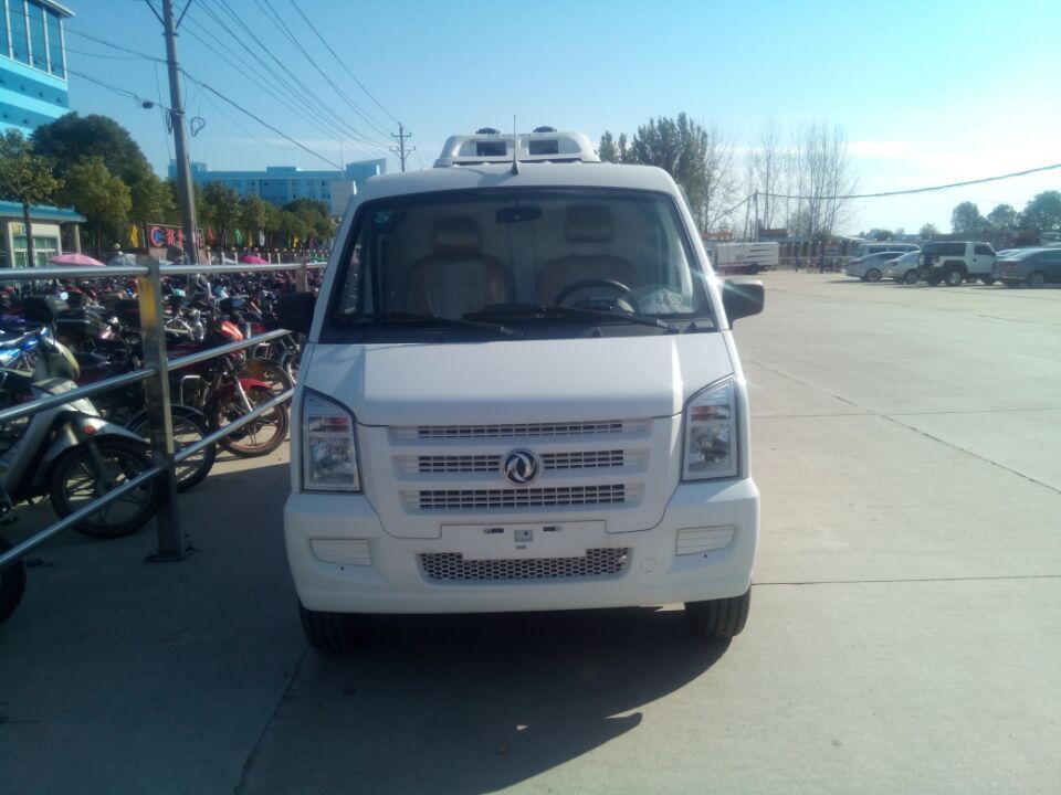 東風(fēng)國(guó)五面包冷藏車 (9) 東風(fēng)國(guó)五面包冷藏車 (9)